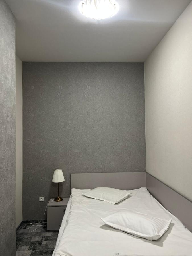 Albert Hotel โปลเยชต์ ภายนอก รูปภาพ